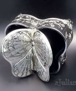 Caseta de bijuterii argintata fluture