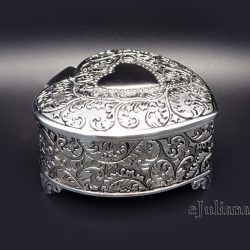 Caseta de bijuterii inimioara argintata vintage