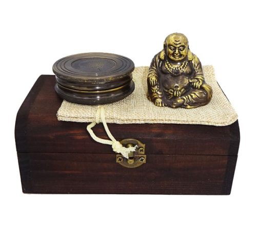 Buddha si busola in cutie de lemn antichizat Buddha si busola in cutie de lemn, idei de cadouri pentru barbati