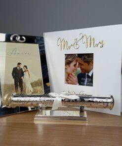 Album pentru miri rama foto si suport pentru certificat de nunta
